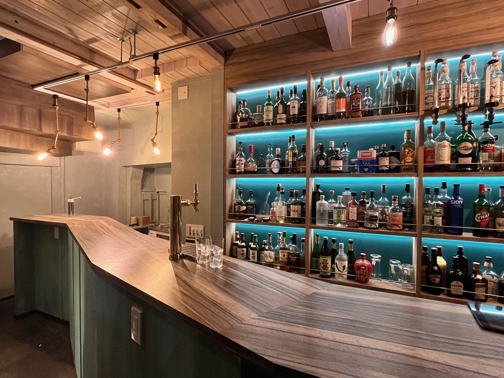 海岸近くのカフェバーの改装 イメージ